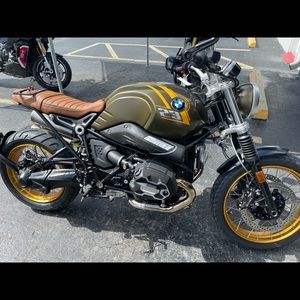 Meet your Posher, Scott